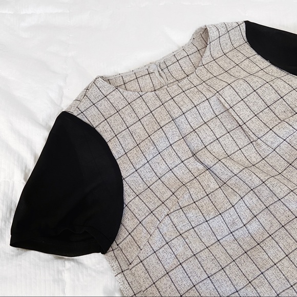 ❌SOLD❌Vintage Grid Boxy Top - Picture 3 of 5